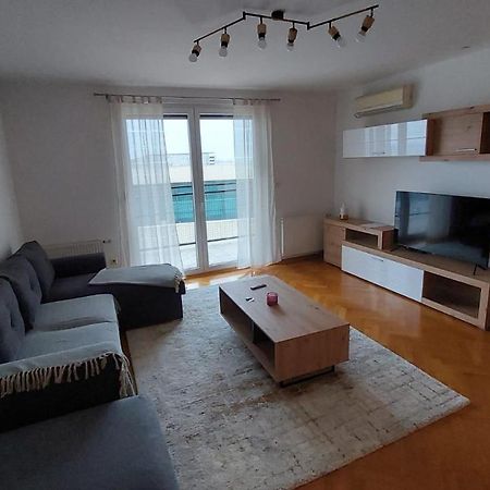Med Man Apartmani Slavonski Brod Ngoại thất bức ảnh