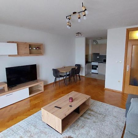 Med Man Apartmani Slavonski Brod Ngoại thất bức ảnh