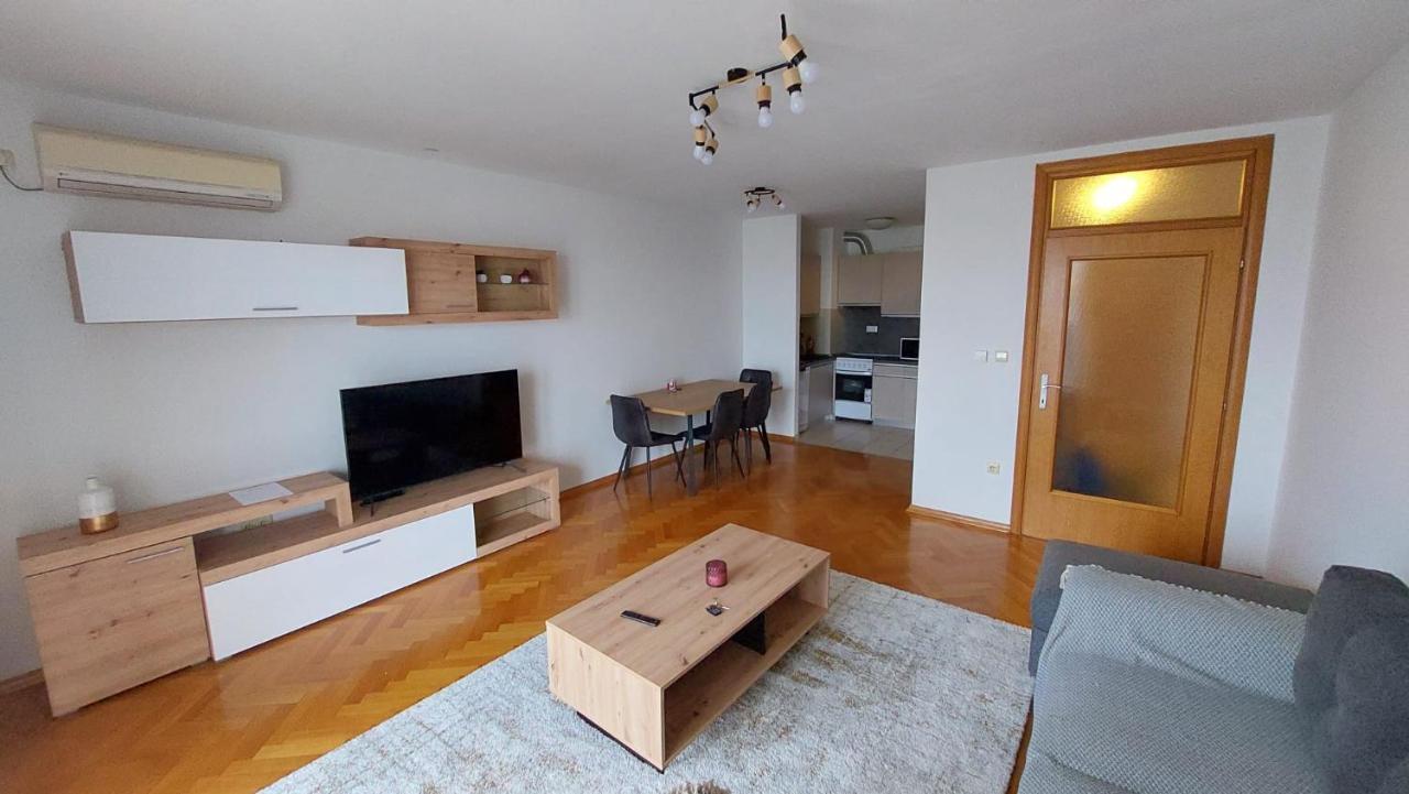 Med Man Apartmani Slavonski Brod Ngoại thất bức ảnh